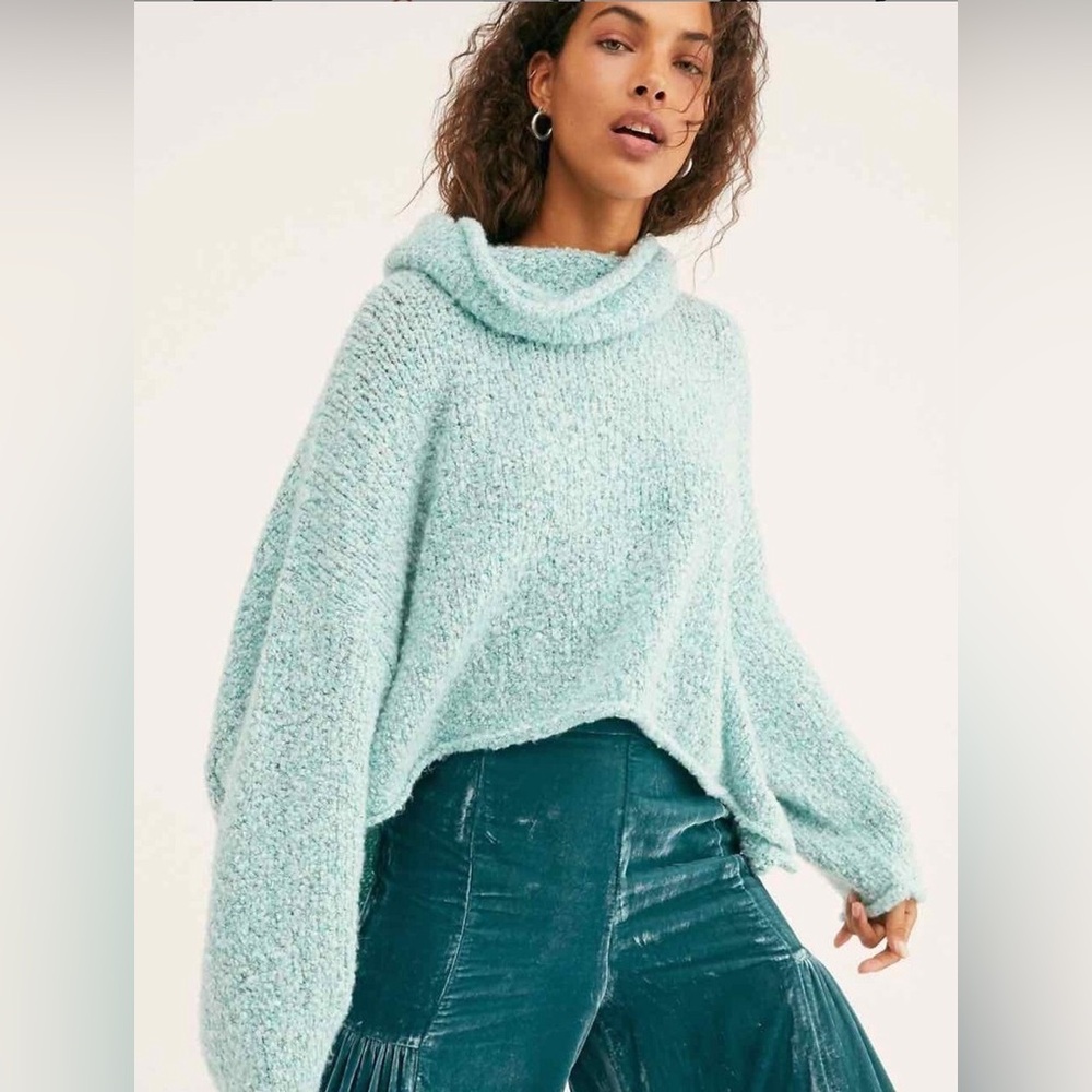 Free People Women’s BFF Aqua Star Cozy sweater sz M